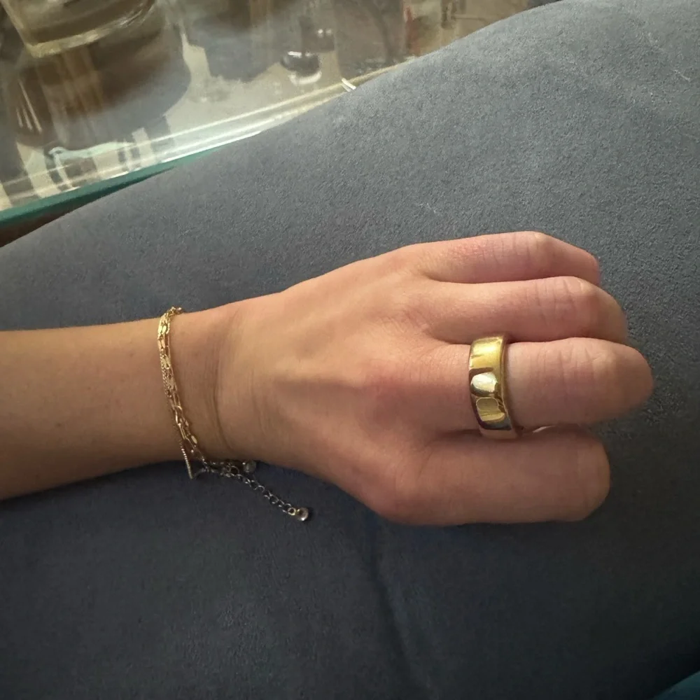 Oura Gen 3 Gold Ring Size 8 - Picture 3 of 3